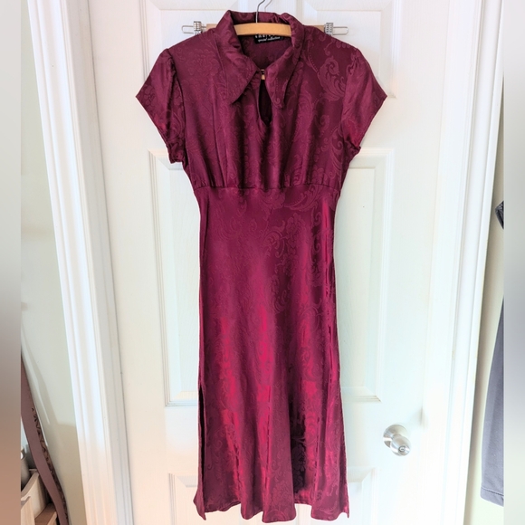90s Vintage Red Damask Brocade Qipao Style Collared Midi Dress Size 6/7 - Picture 3 of 12